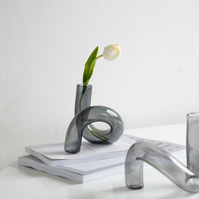 Nordic Twist Flower Vase: Gray