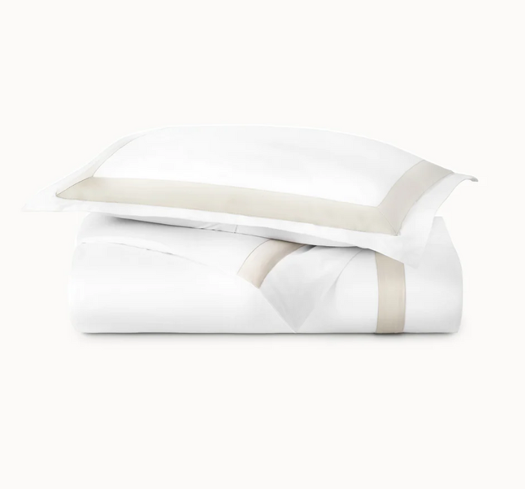 Queen Platinum Soprano Trim Duvet