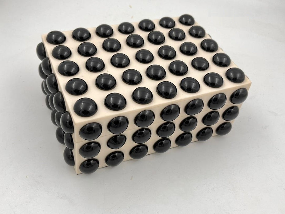 White Dot Box